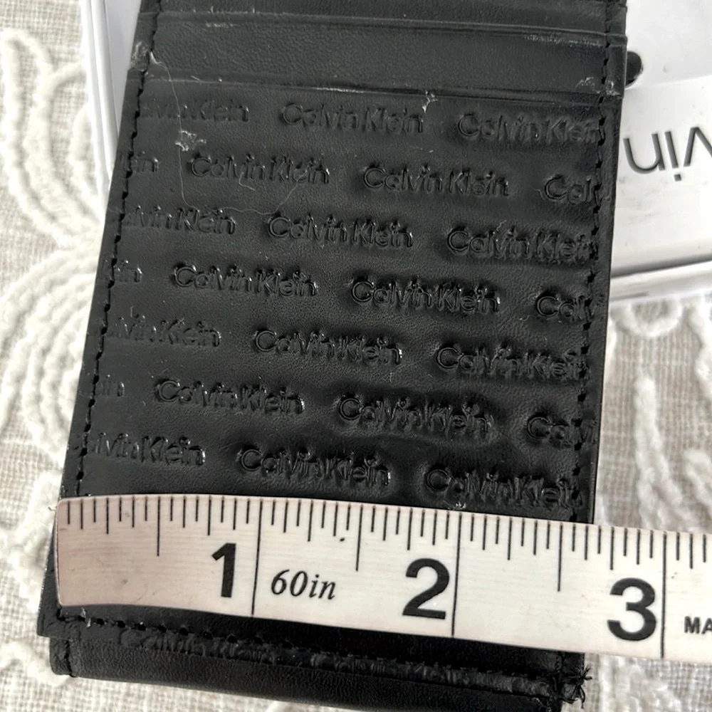 Calvin Klein NIB Logo Black Slim Bifold Card Holdee with RFID Protection